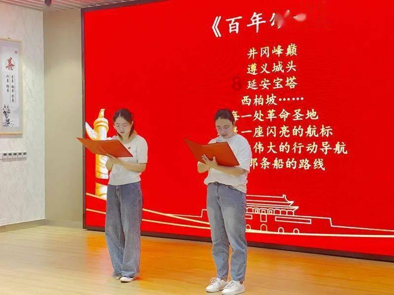 赵丽颖穿皮裤被赞身材好，为什么邓紫棋穿皮裤却屡屡翻车？游戏画面